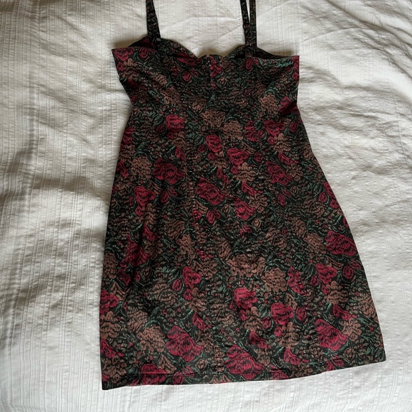 INSIGHT Dress - Picture 5 of 8